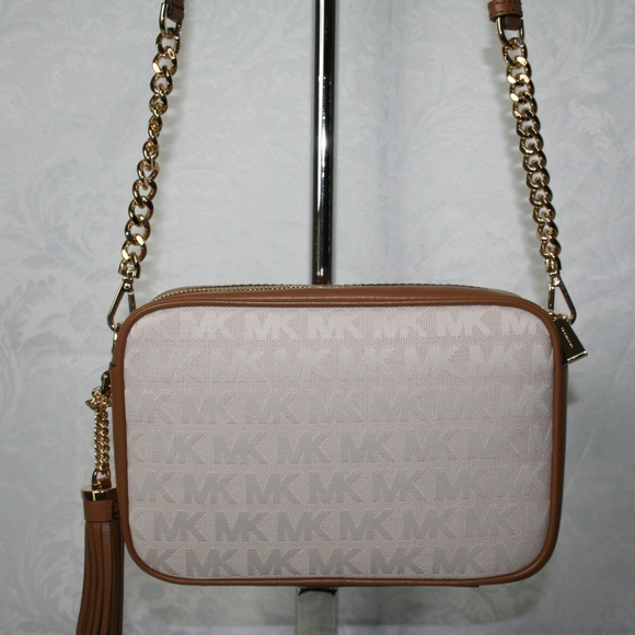 MICHAEL KORS MEDIUM CAMERA CROSSBODY VANILLA/ACORN - Picture 4 of 7